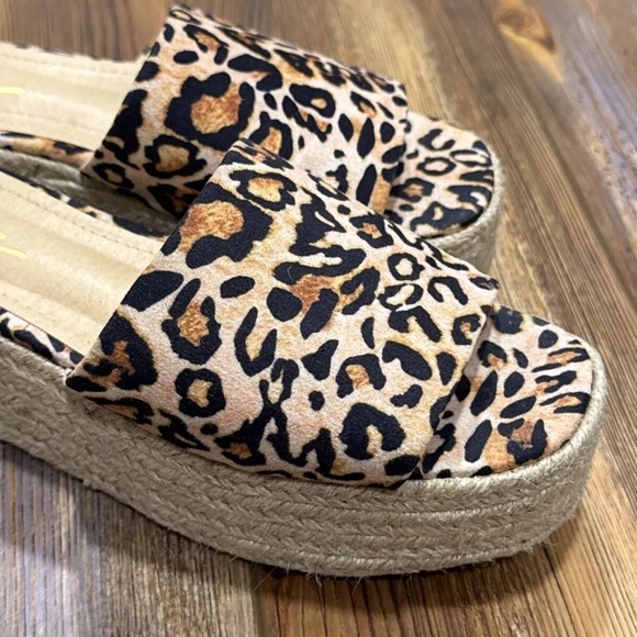 LULU’S Leopard Print Espadrille Platform Sandals Size 8 - Picture 3 of 13
